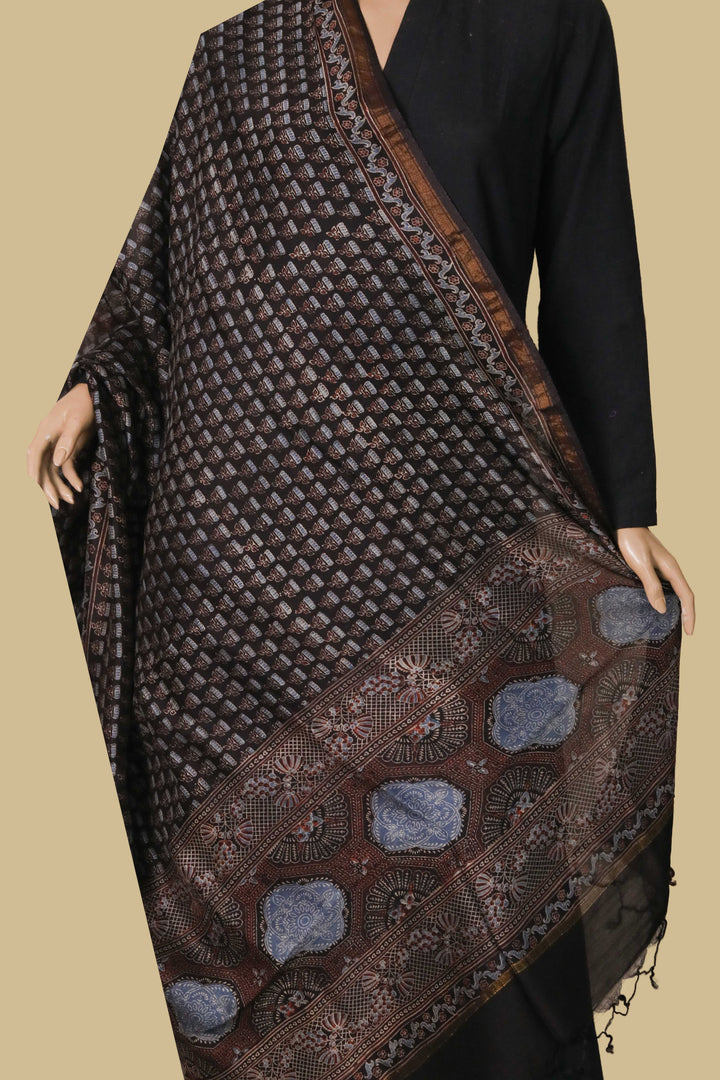 Ajrak Chnaderi Dupatta - Matkatus 