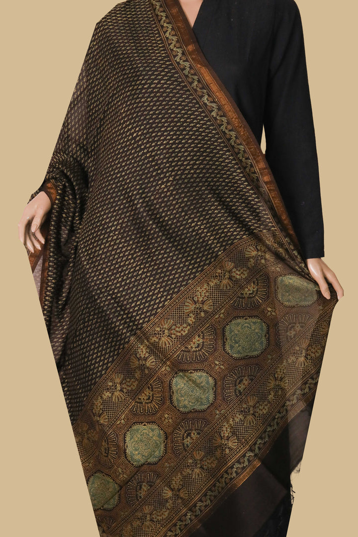 Ajrak Chnaderi Dupatta - Matkatus 