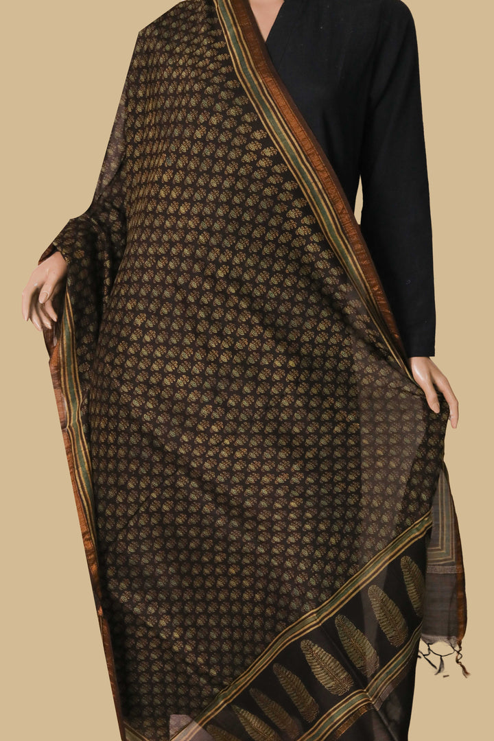 Ajrak Chnaderi Dupatta - Matkatus 