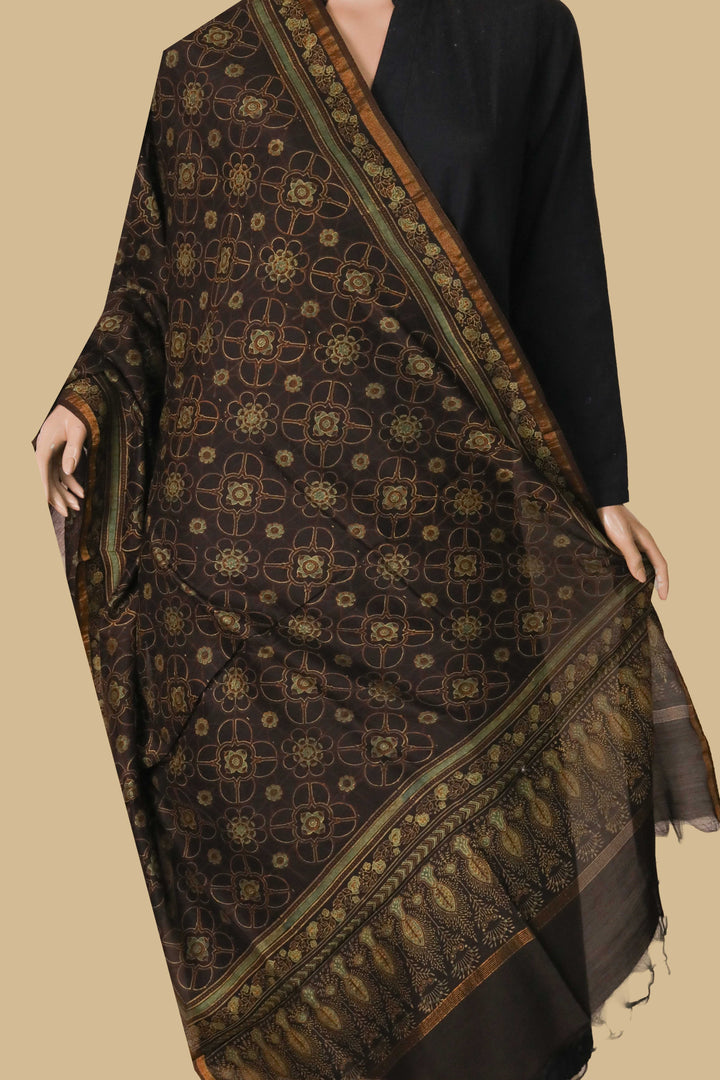 Ajrak Chnaderi Dupatta - Matkatus 
