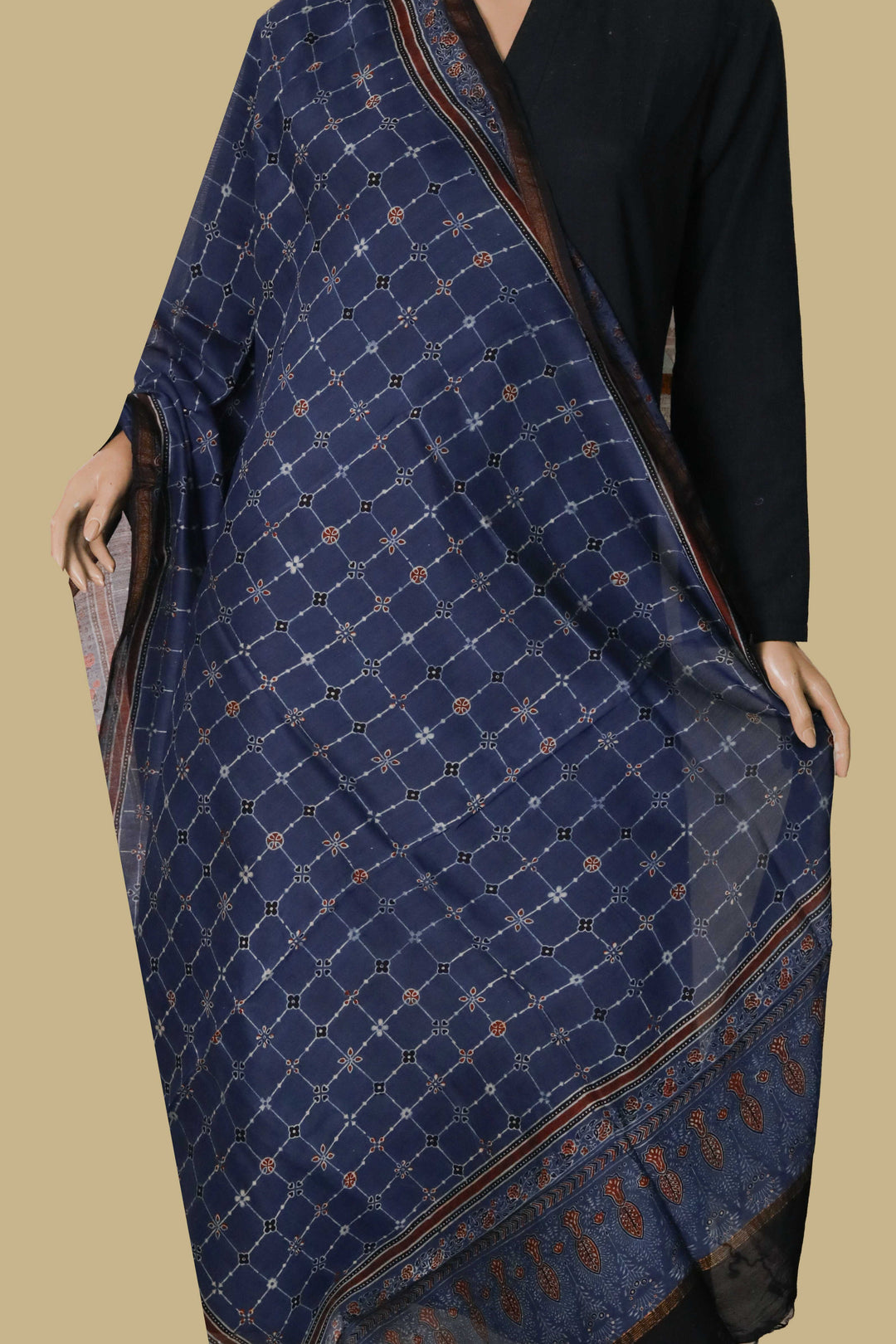 Ajrak Chnaderi Dupatta - Matkatus 