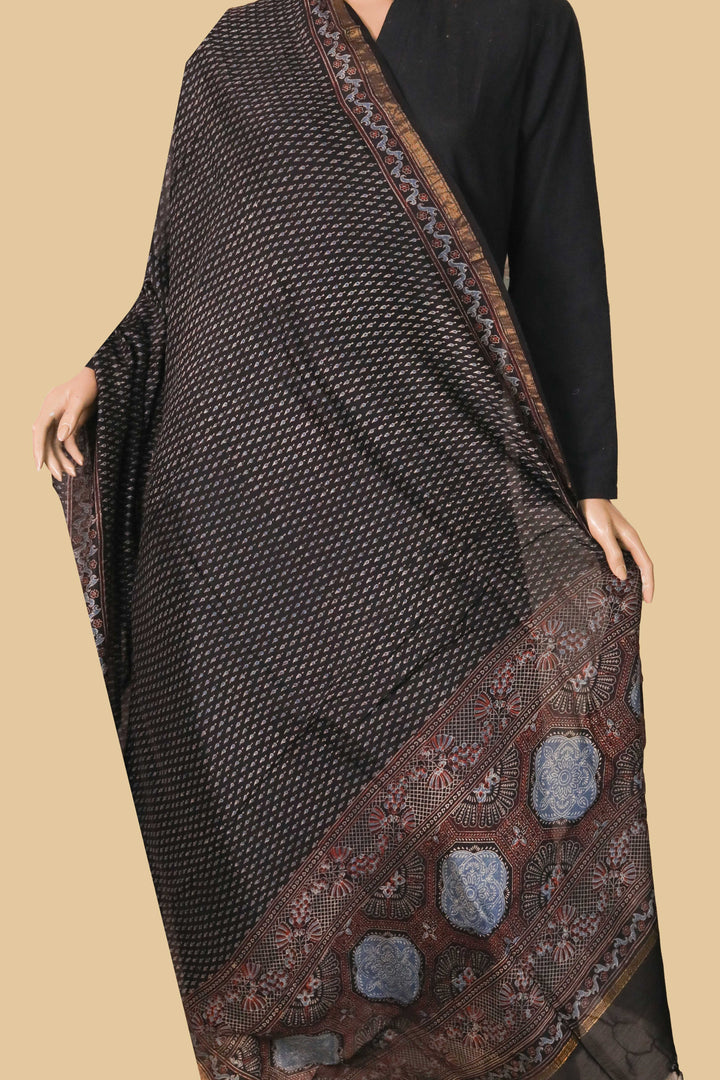 Ajrak Chnaderi Dupatta - Matkatus 