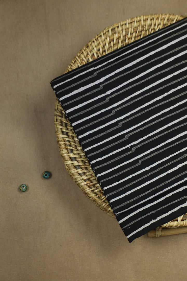 Dabu print fabrics - Matkatus