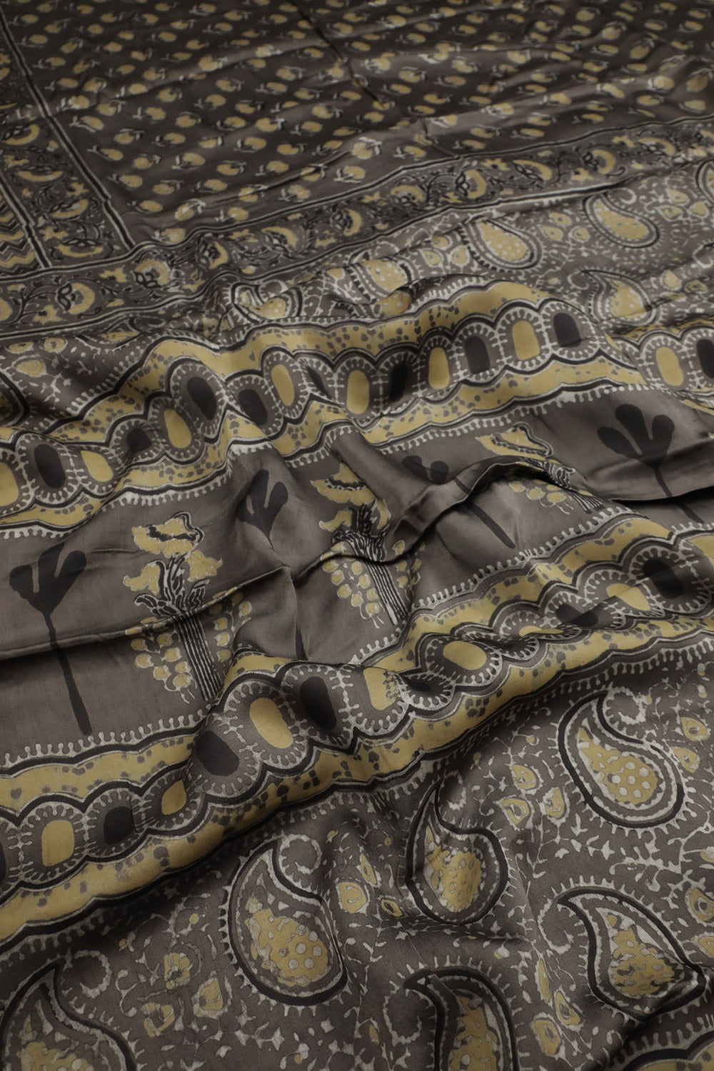 Ajrak print Saree-Matkatus