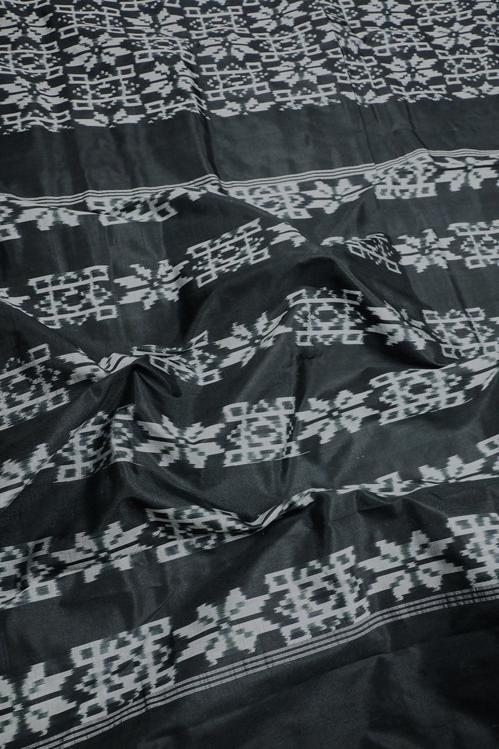 Ikat Saree - Matkatus 