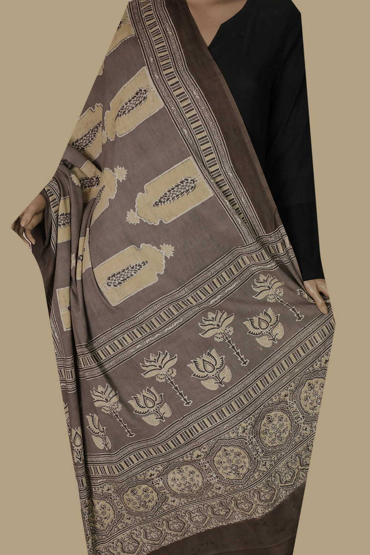Ajrak Cotton Dupatta - Matkatus