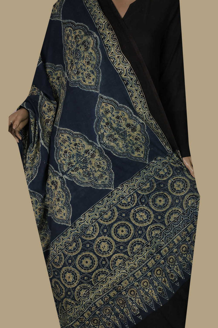 Ajrak Cotton Dupatta - Matkatus