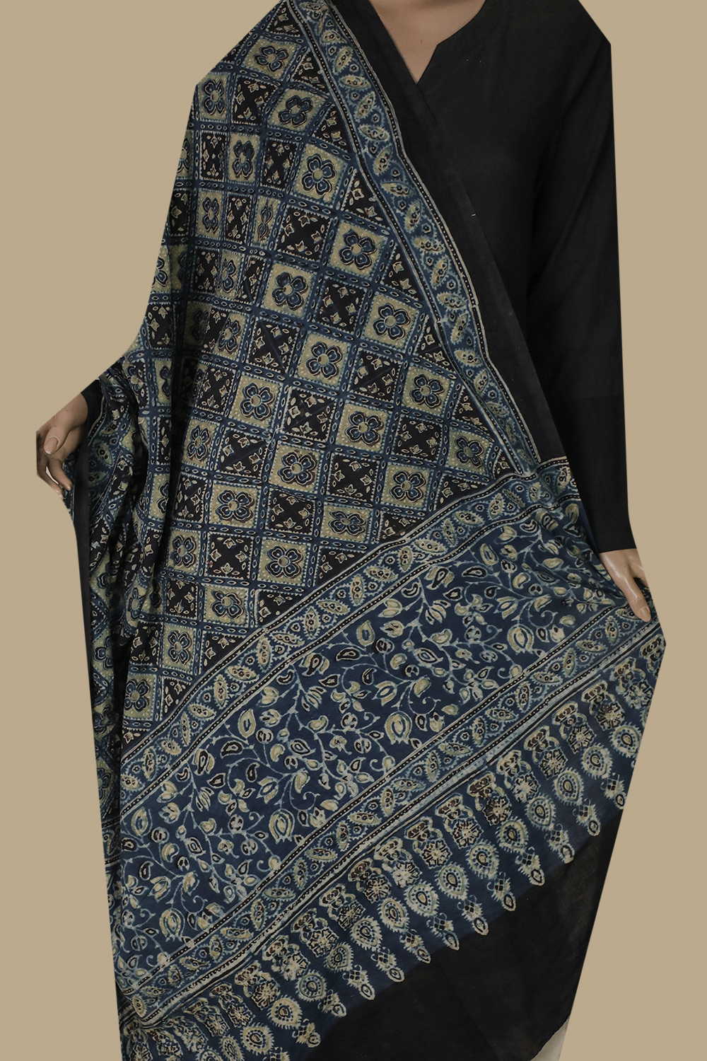 Ajrak Cotton Dupatta - Matkatus