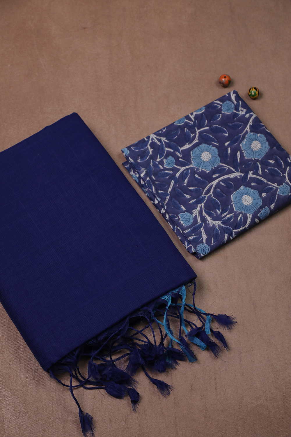 Saree with Blouse - Matkatus