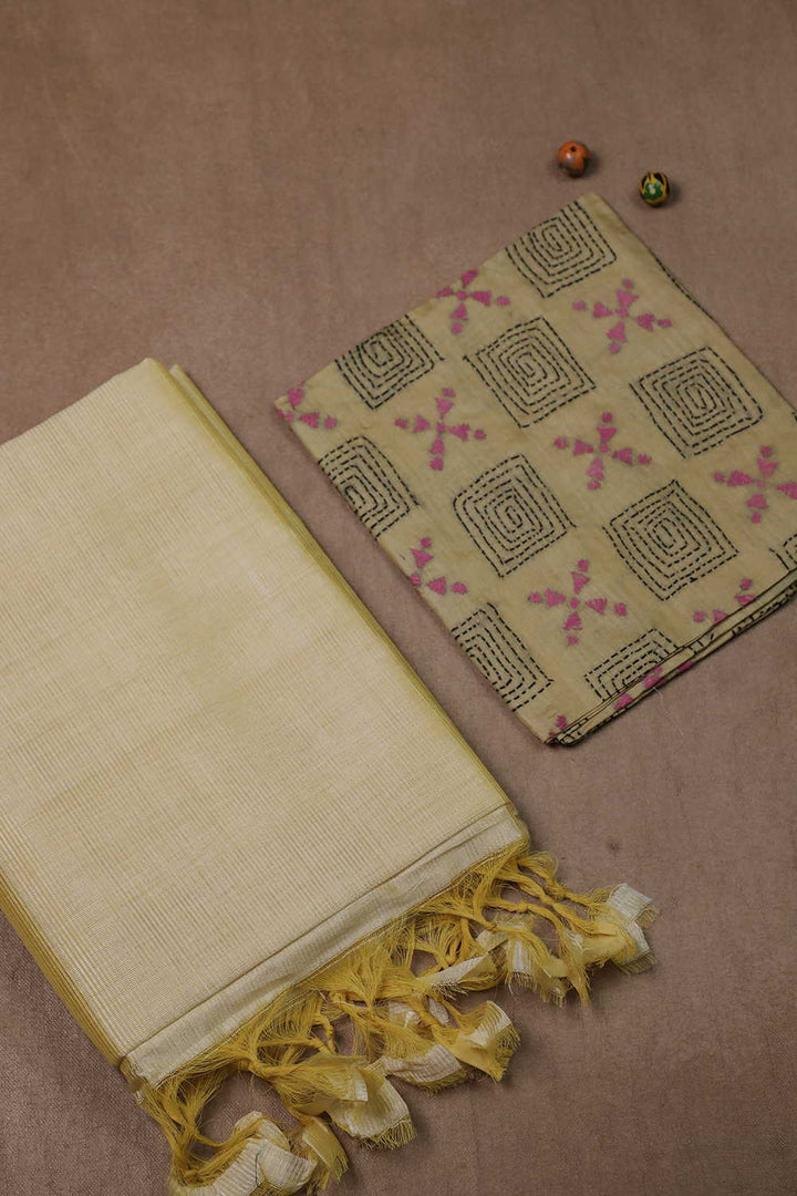 Saree with Blouse - Matkatus