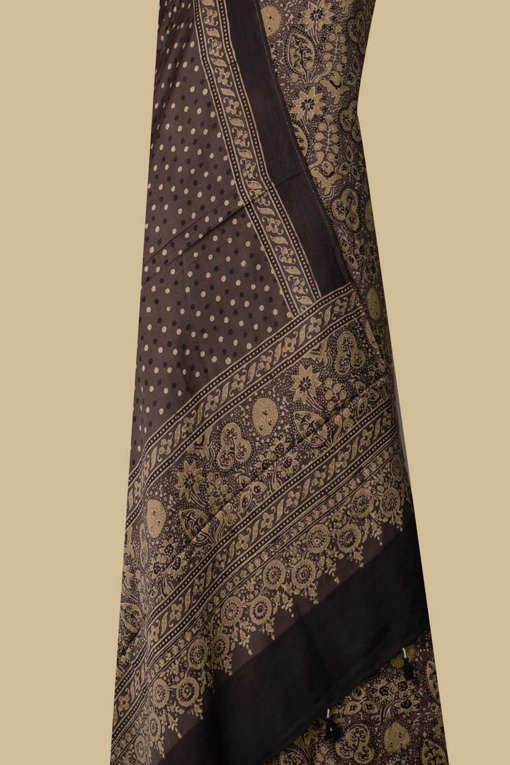 Unstitched Suits - Matkatus 
