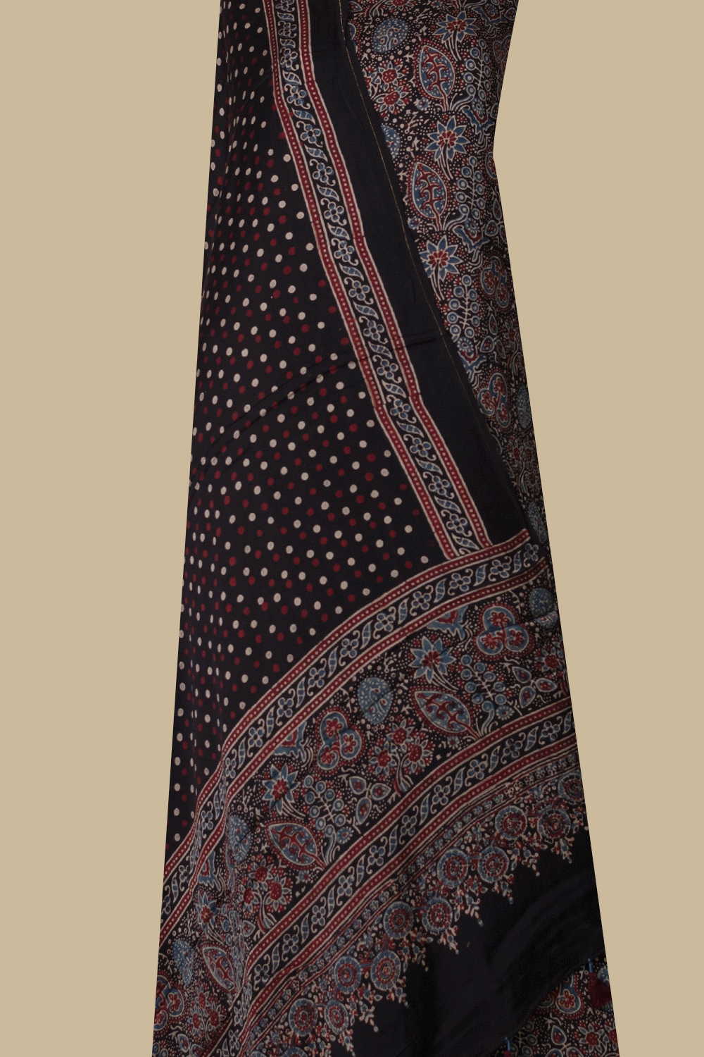 Unstitched Suits - Matkatus 