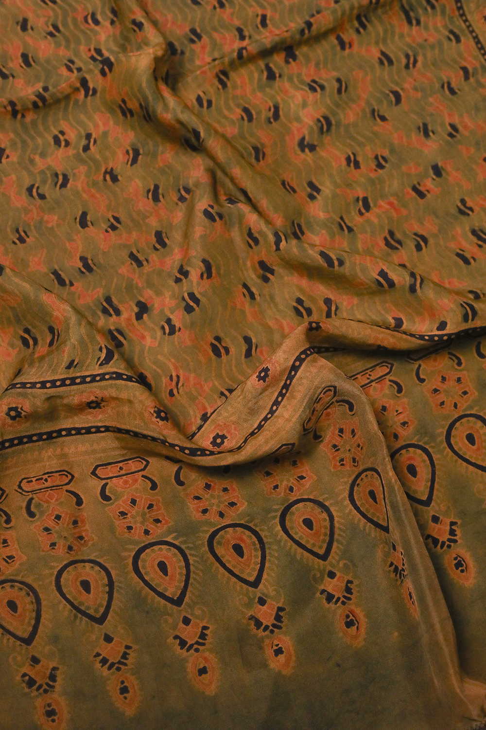 Silk Stoles - Matkatus 