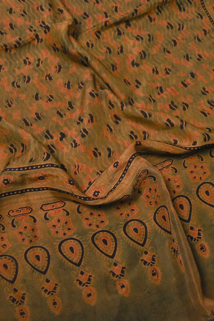 Silk Stoles - Matkatus 