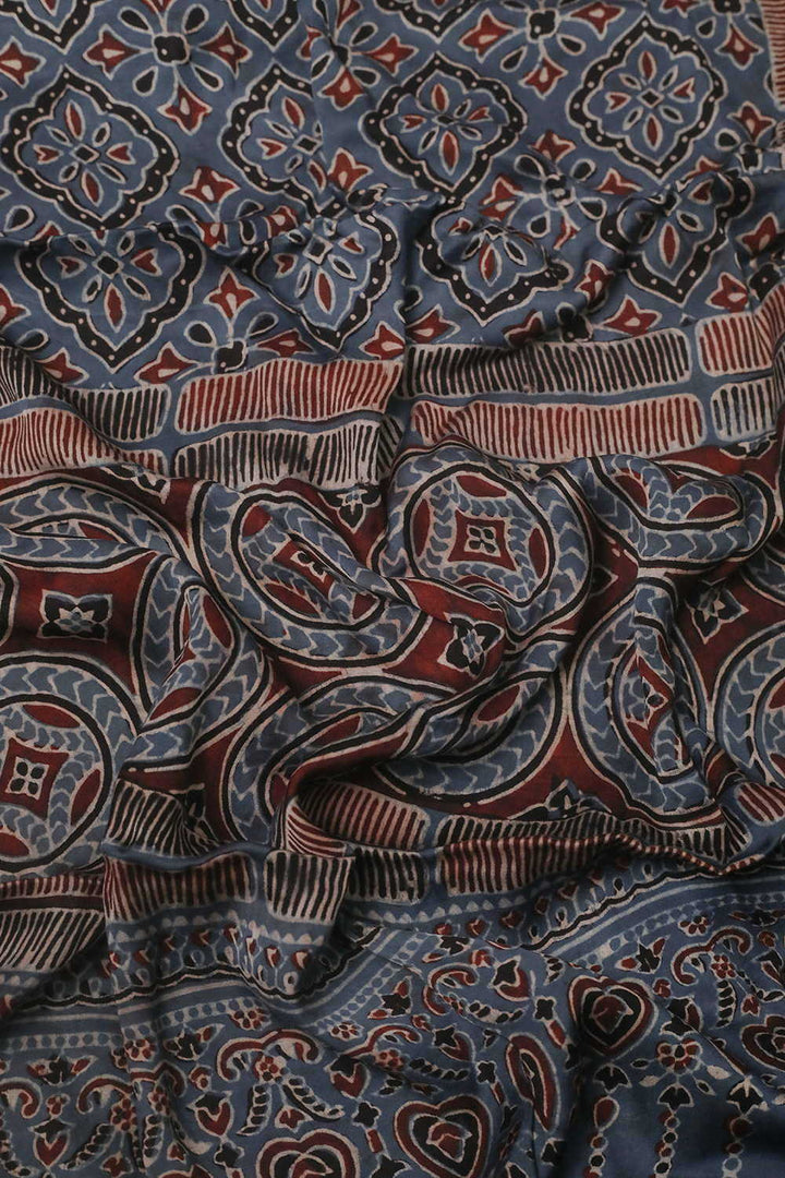 Silk Stoles - Matkatus 