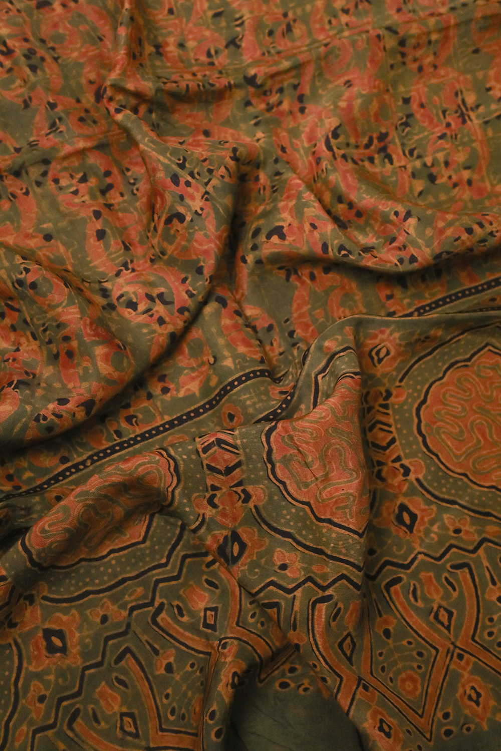 Silk Stoles - Matkatus 