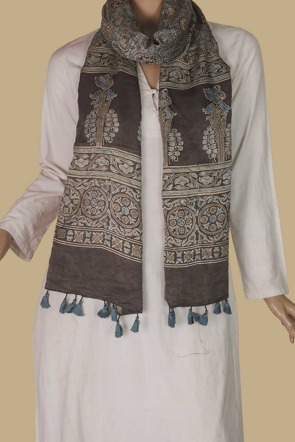 Shop Stylish Faded Grey Ajrakh Gajji Silk Stole at Matkatus