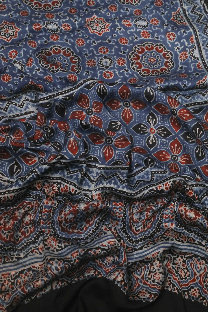 Silk Stoles - Matkatus 