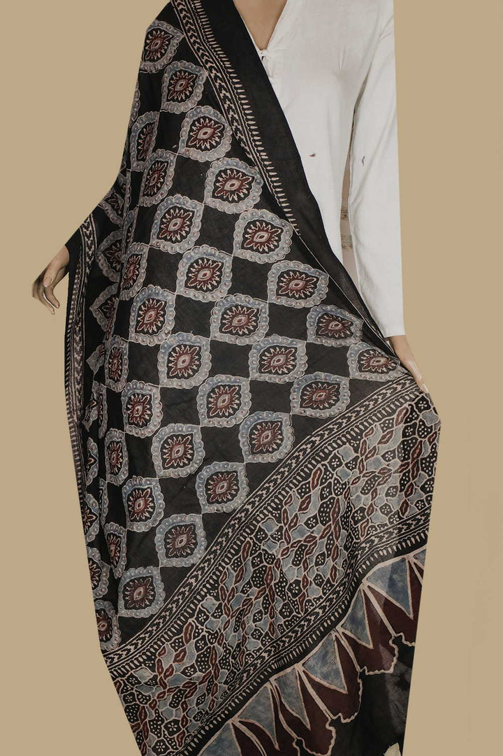 Ajrak Dupattas - Matkatus