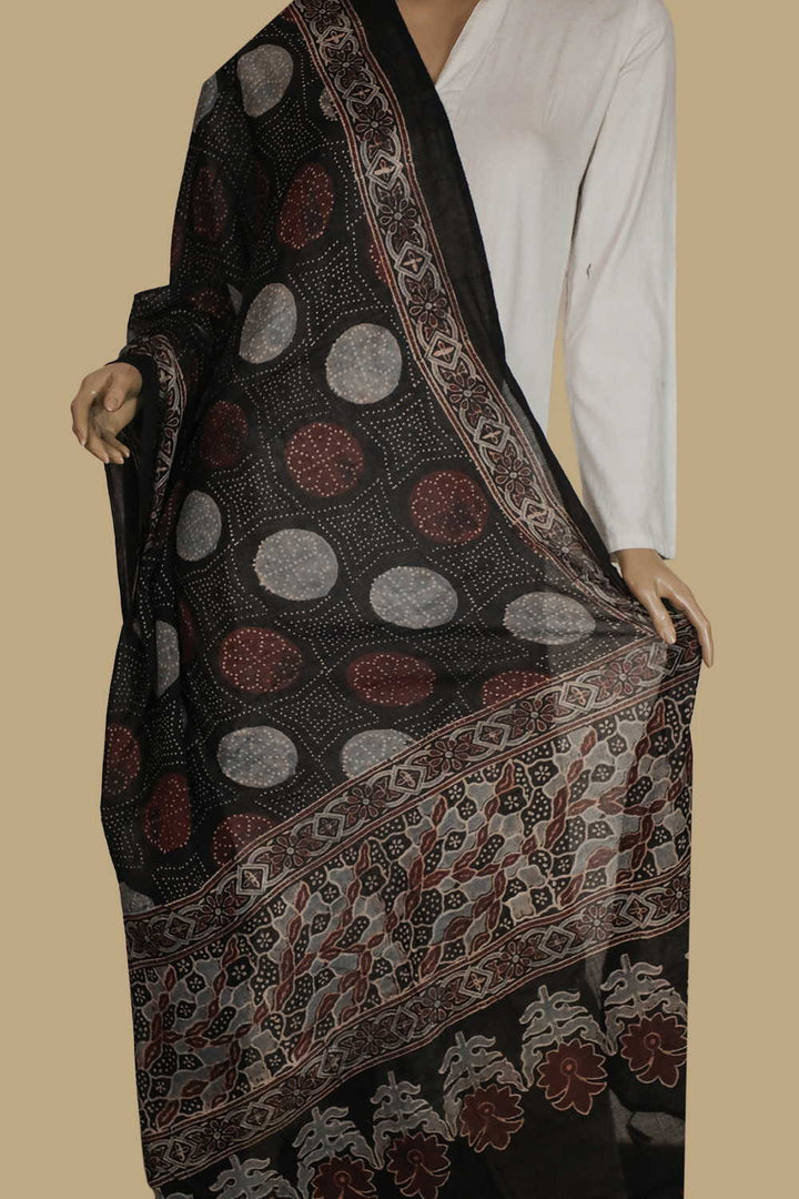 Ajrak Dupattas - Matkatus