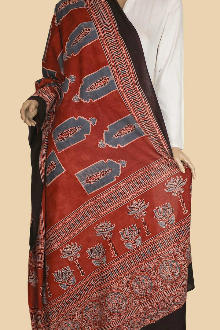 Ajrak Dupatta - Matkatus 