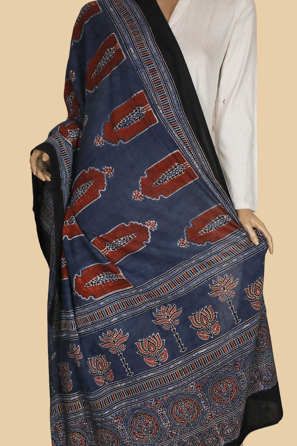 Ajrak Dupatta - Matkatus 