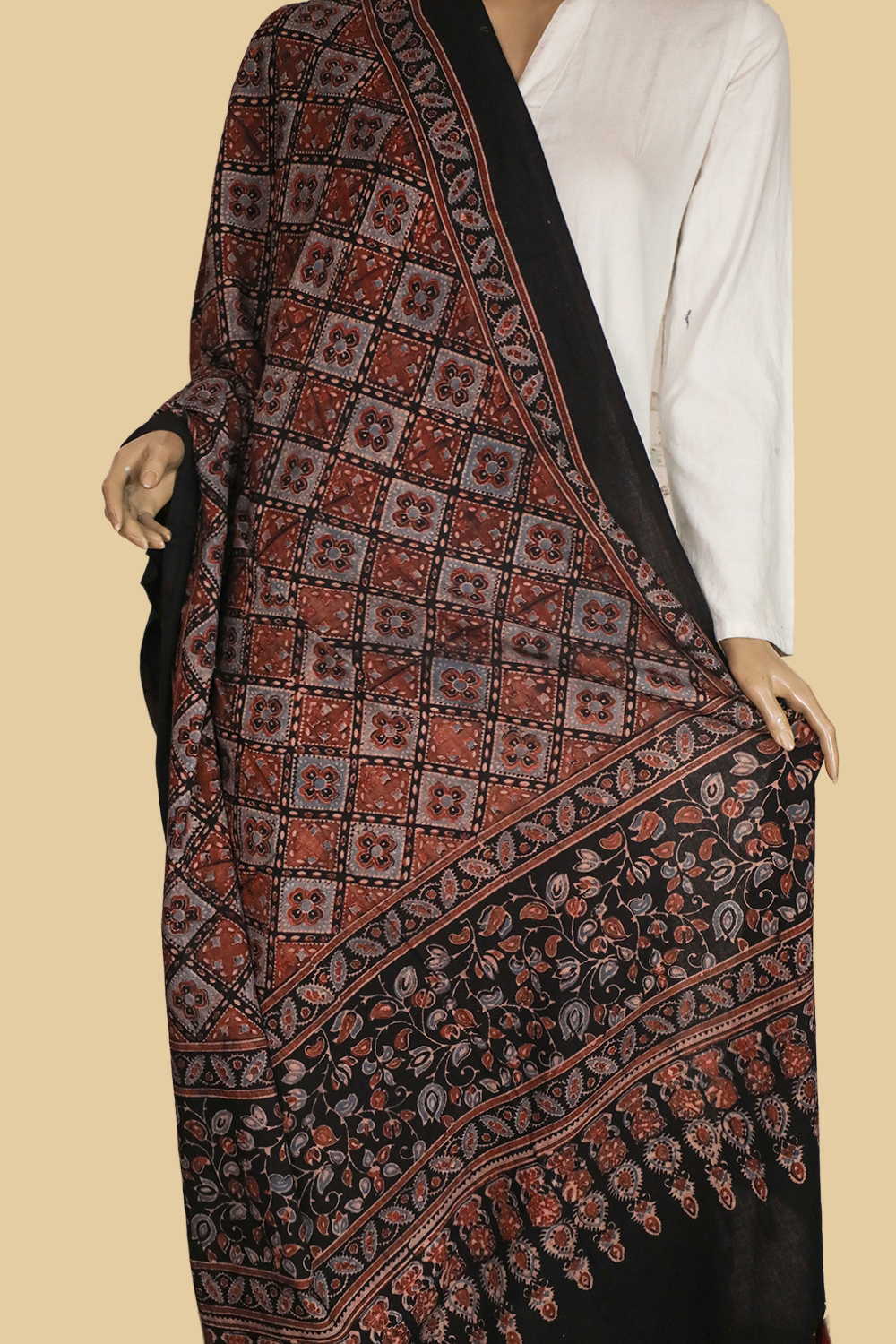 Ajrak Dupatta - Matkatus 