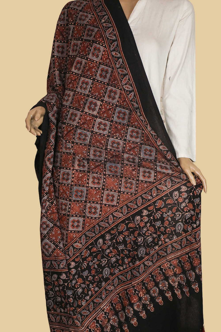 Ajrak Dupatta - Matkatus 
