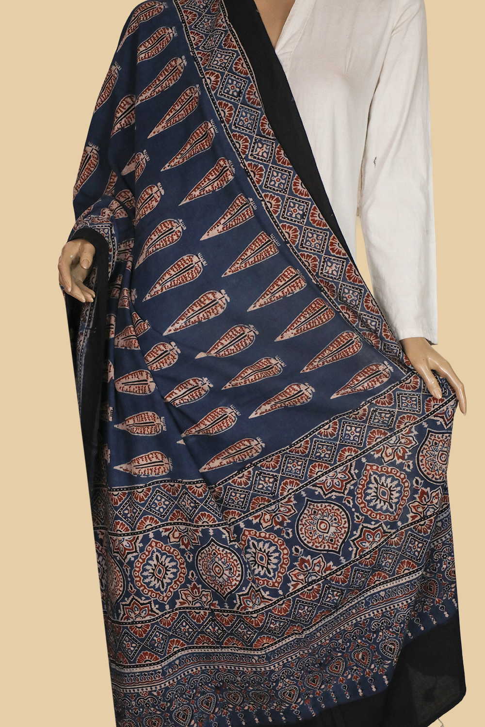Ajrak Dupatta - Matkatus 