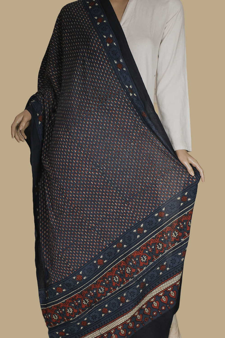 Ajrak Dupatta - Matkatus 