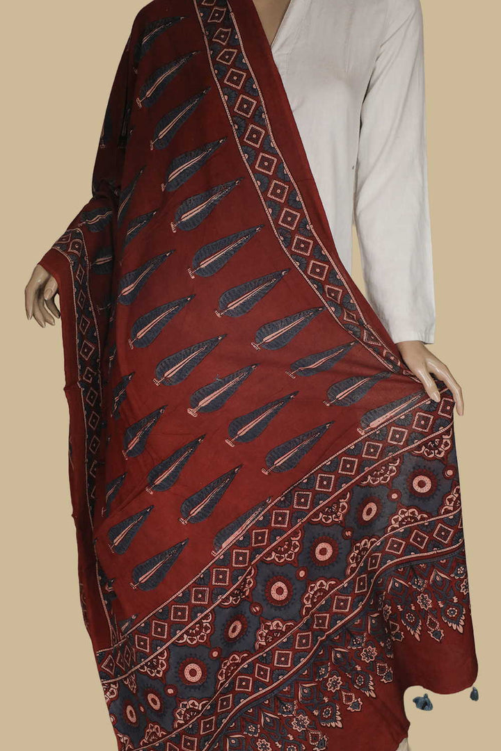 Ajrak Dupatta - Matkatus 