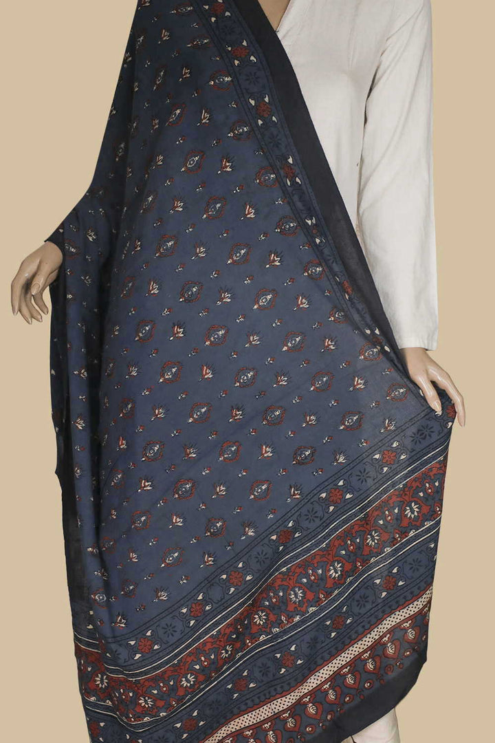 Ajrak Dupatta - Matkatus 