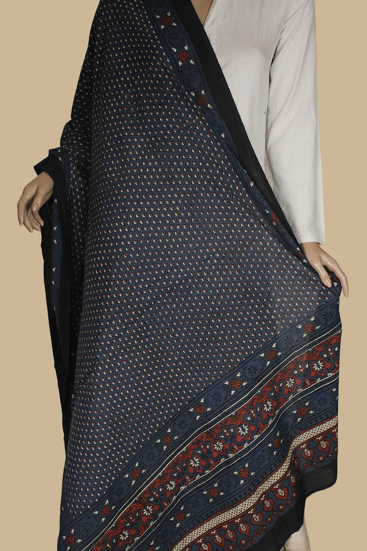 Ajrak Dupatta - Matkatus 