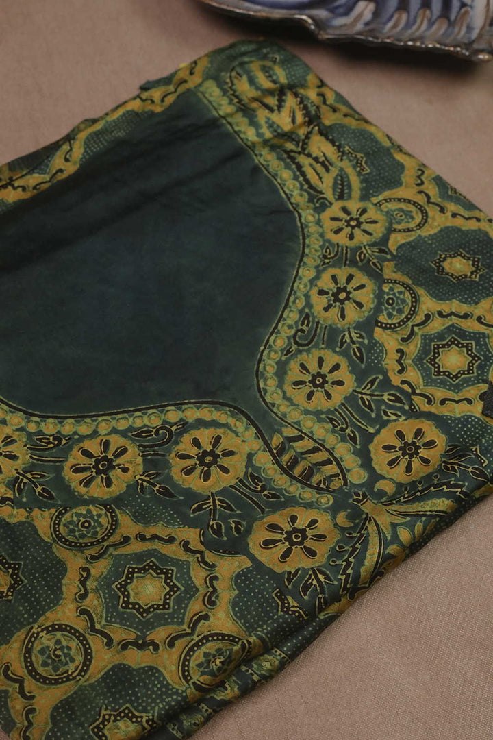 Ajrak Modal Silk Kaftan - Matkatus 