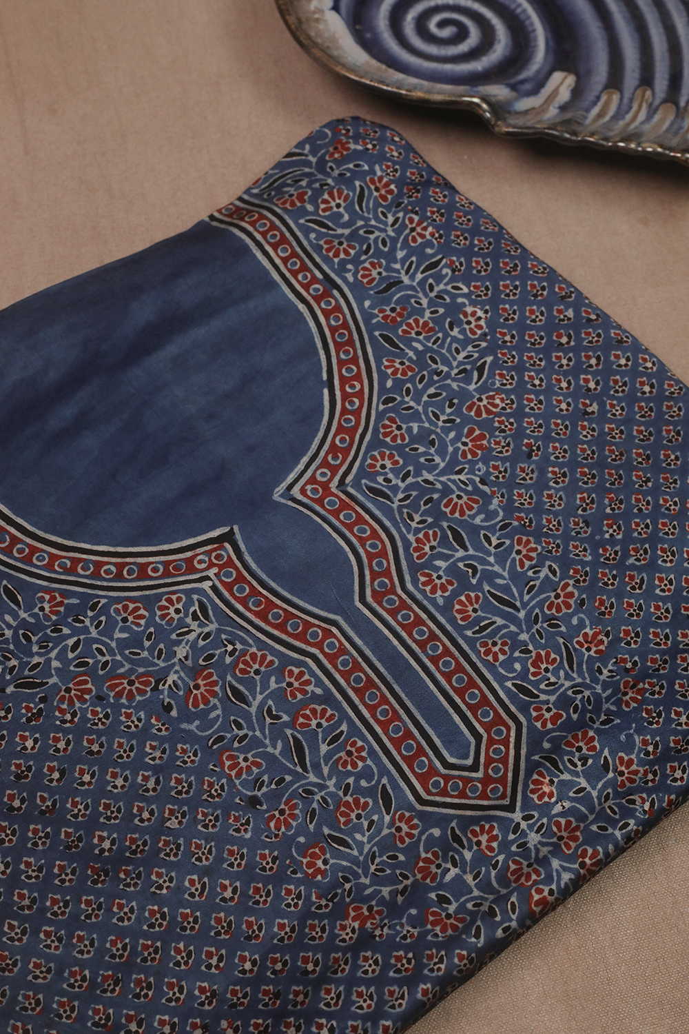 Ajrak Modal Silk Kaftan - Matkatus 
