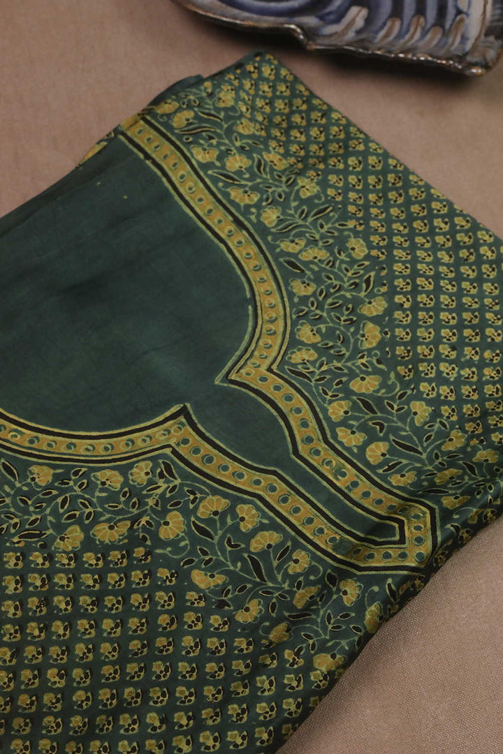 Ajrak Modal Silk Kaftan - Matkatus 