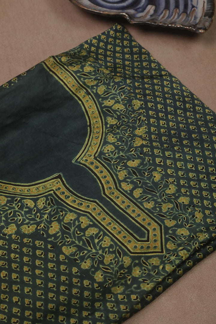 Ajrak Modal Silk Kaftan - Matkatus 