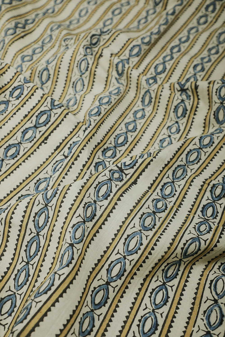 Cotton Fabric-Matkatus 