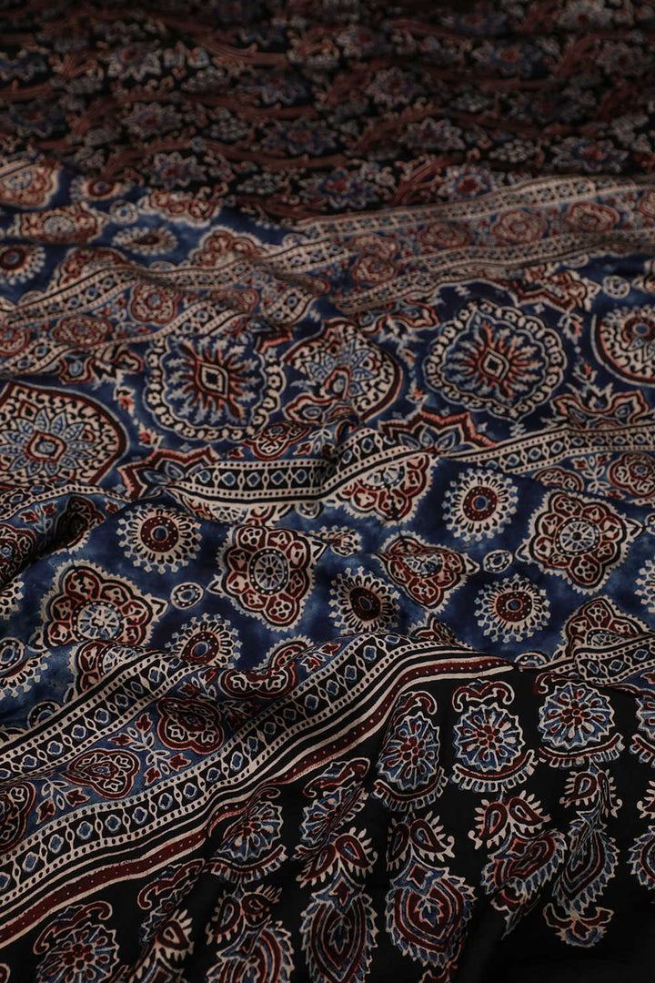 Ajrak Saree - Matkatus 