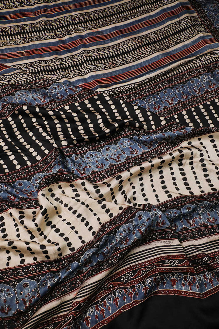 Ajrak Saree - Matkatus 
