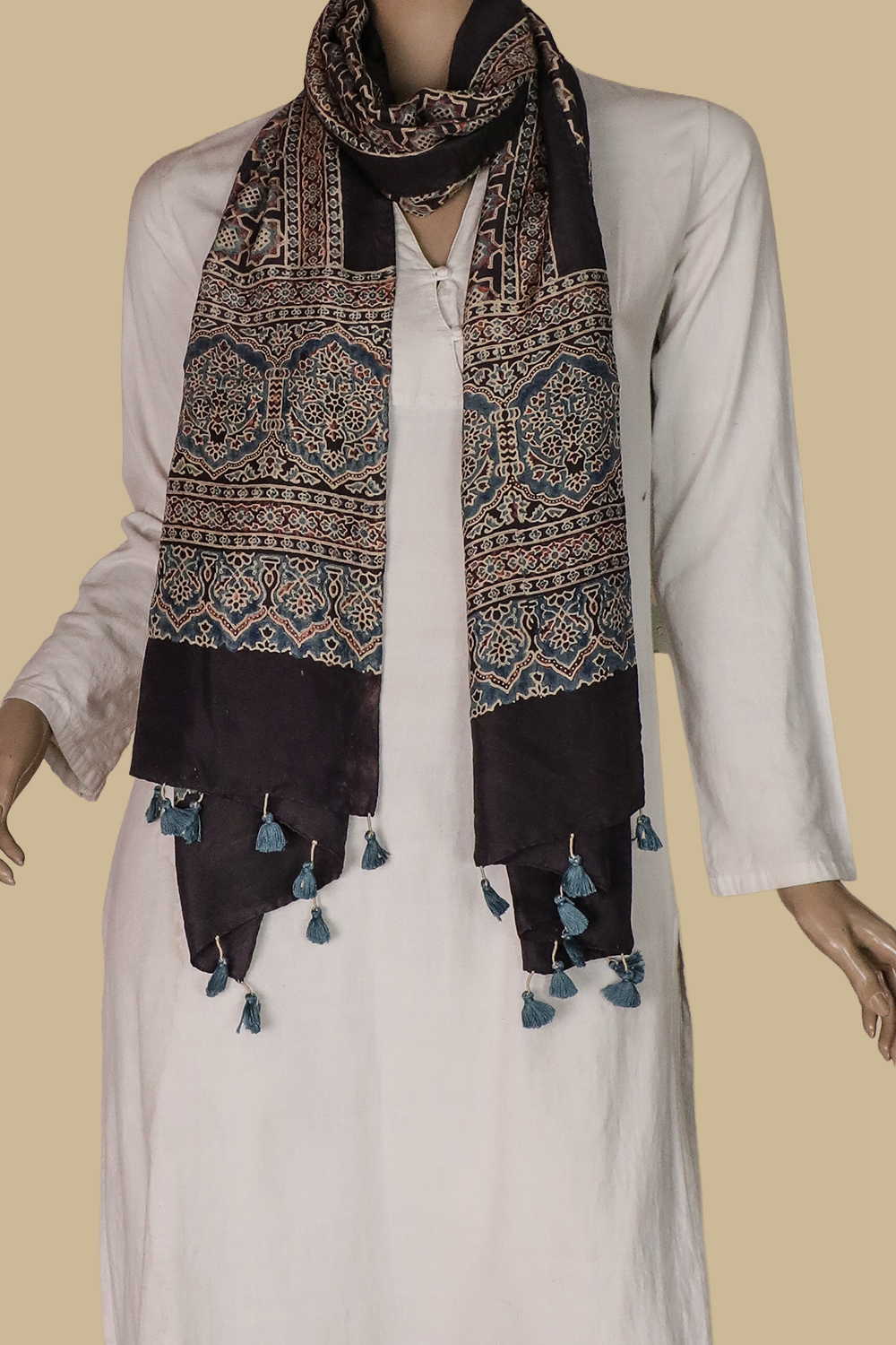 Shop Dense Pattern - Muted Black Ajrak Silk Stole at Matkatus