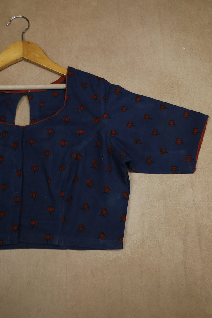 Stitched blouse - Matkatus