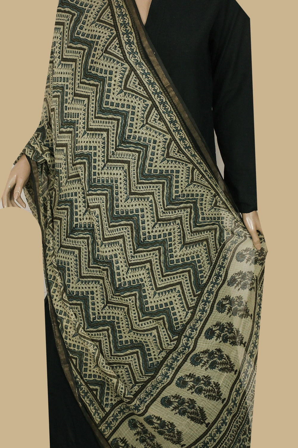DP5 - Ajrakh Dupatta