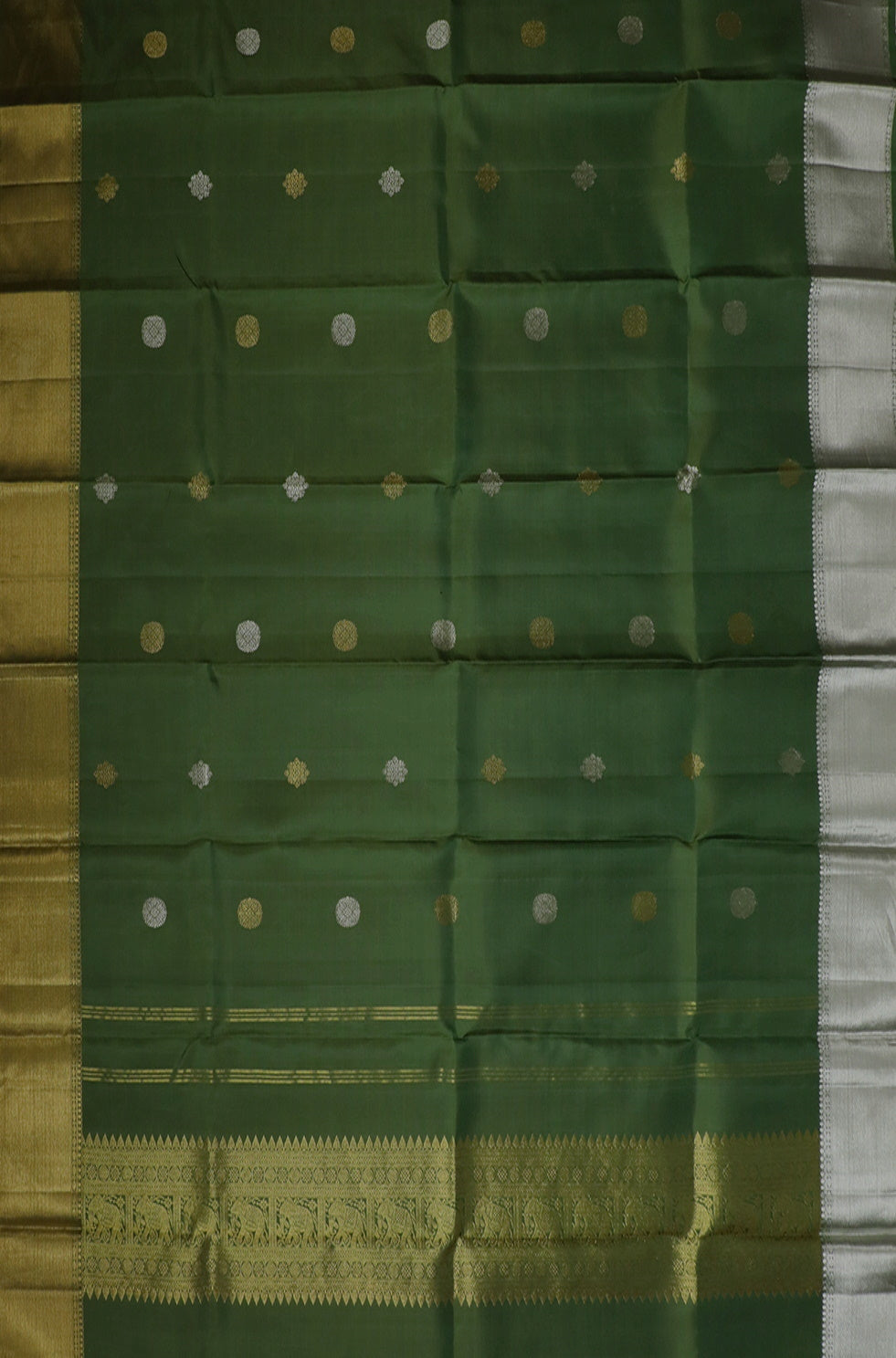 Butta on Green Handwoven Kanchi Silk Dupatta