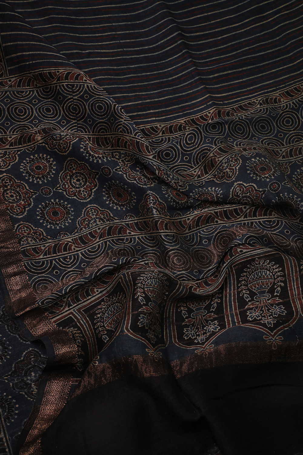 Ajrak Print Sarees - Matkatus 