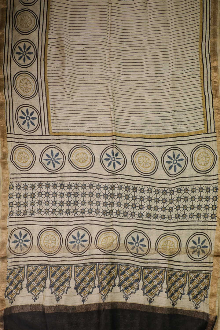 Ajrak Print Sarees - Matkatus 