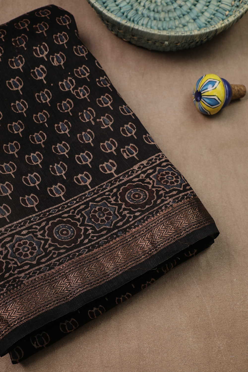 Ajrak Saree - Matkatus 