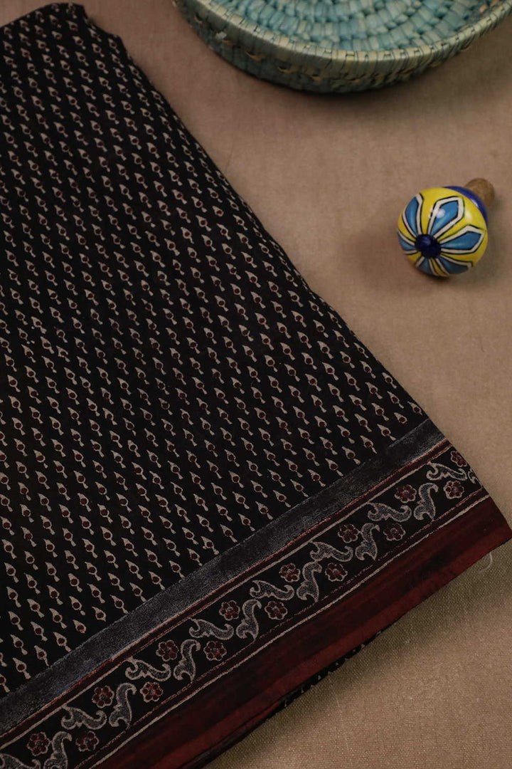 Ajrak Mul Cotton Saree - Matkatus 