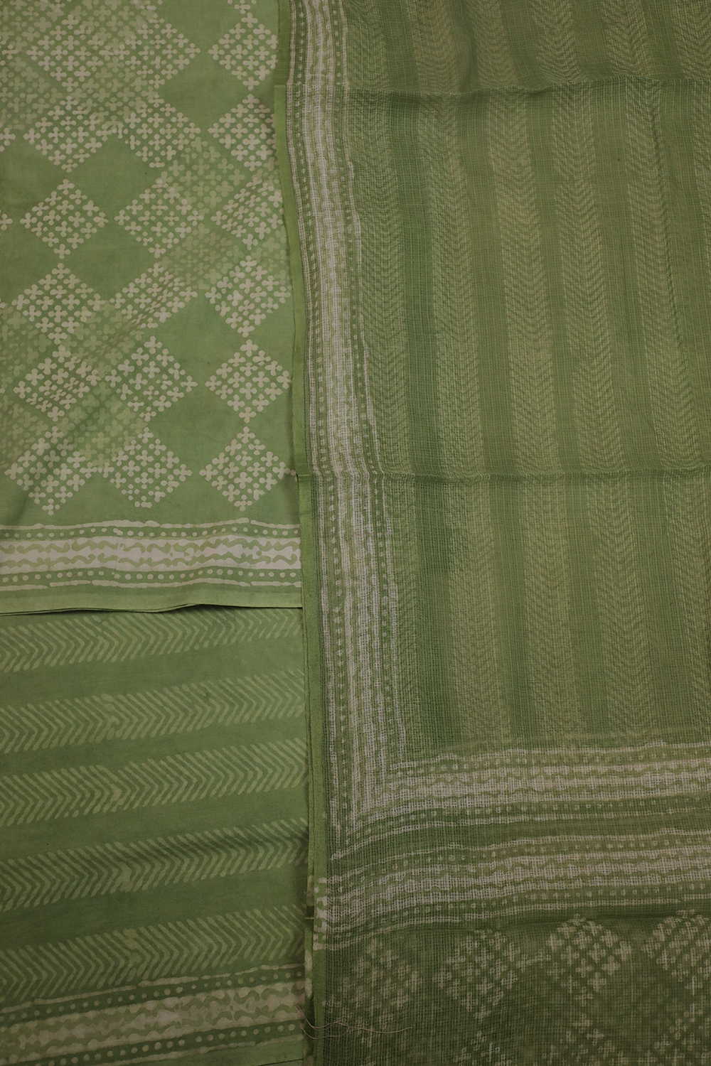 Unstitched Suits - Matkatus 