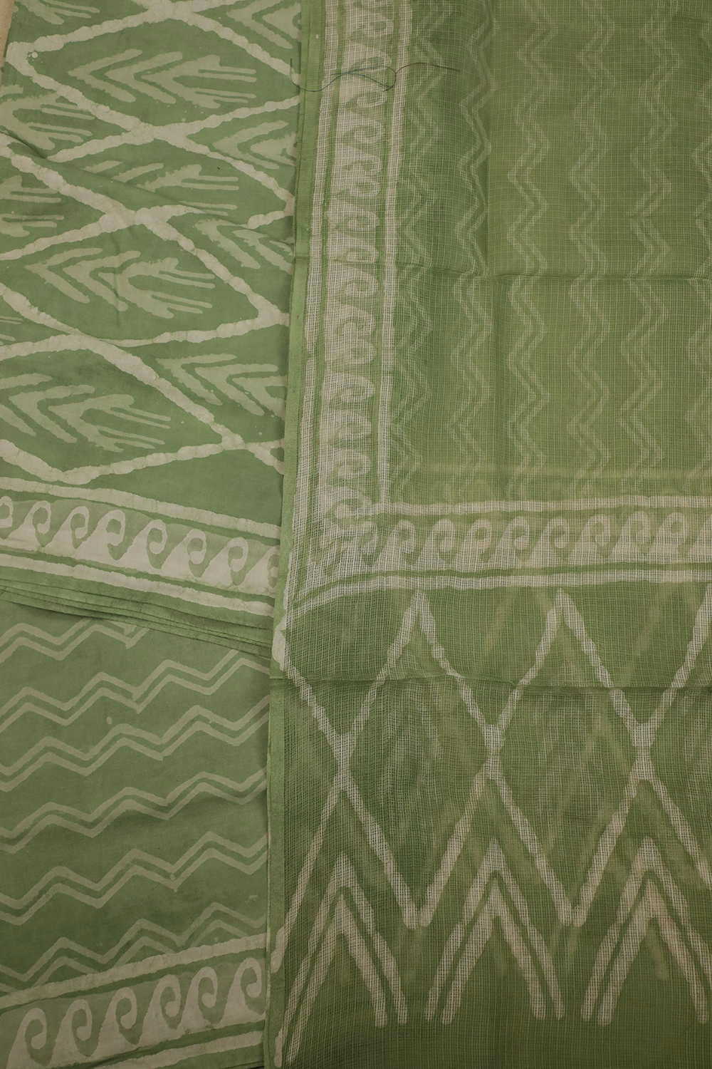 Unstitched Suits - Matkatus 